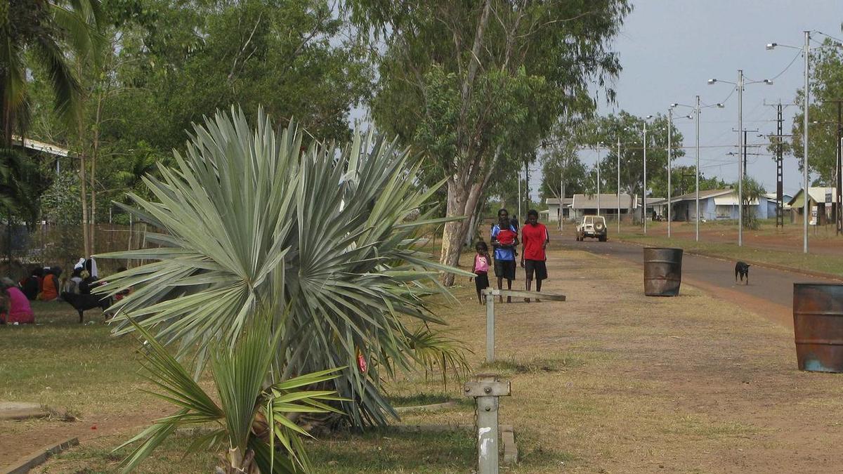 Man injured by three-pronged spear in remote unrest