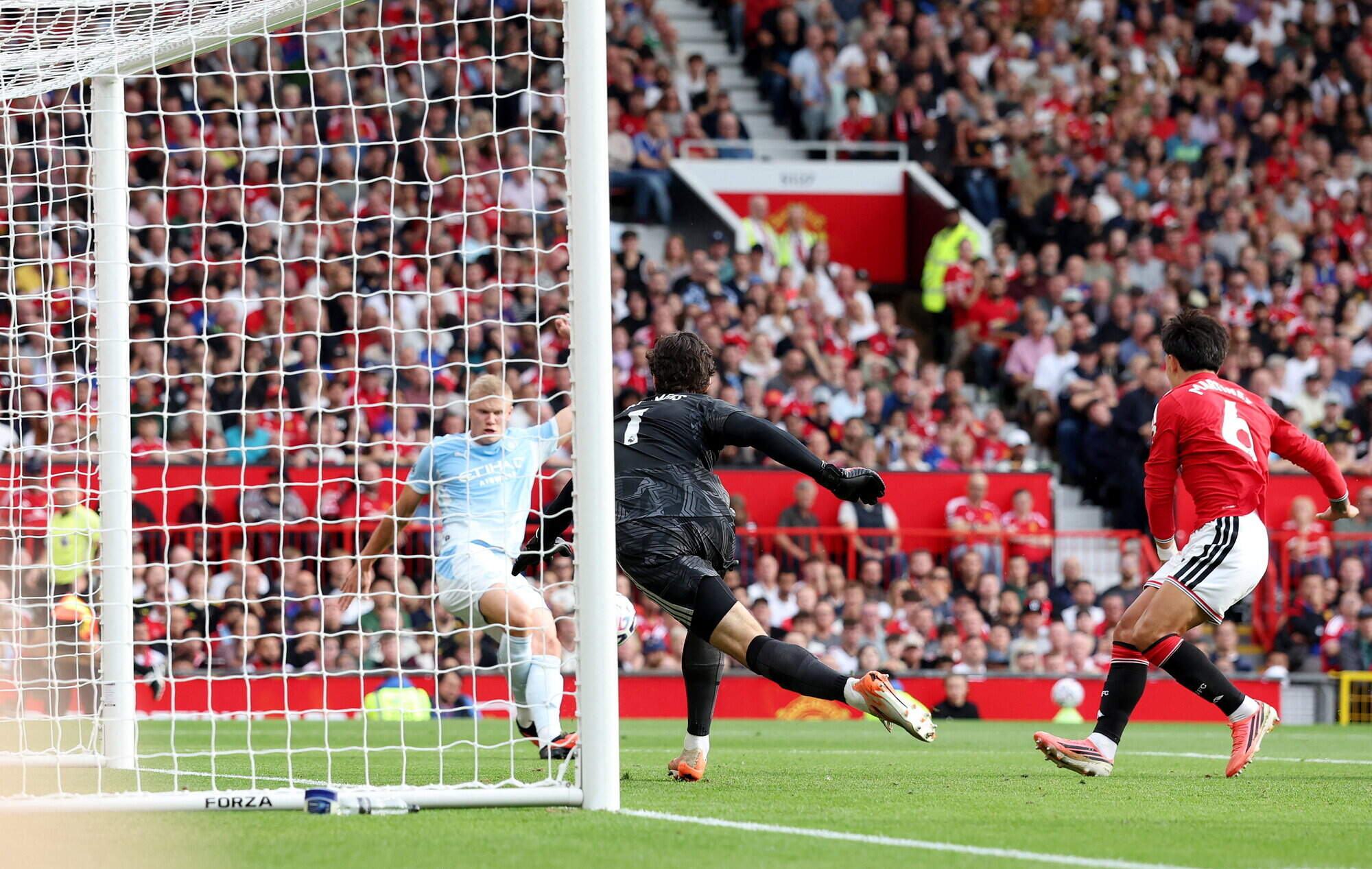 Manchester United receive apology after ref body admits error of judgment in Erling Haaland goal