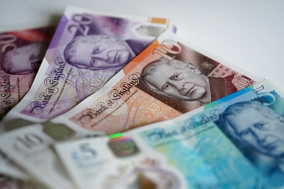 Martin Lewis tells all teenagers how to get £50 for free