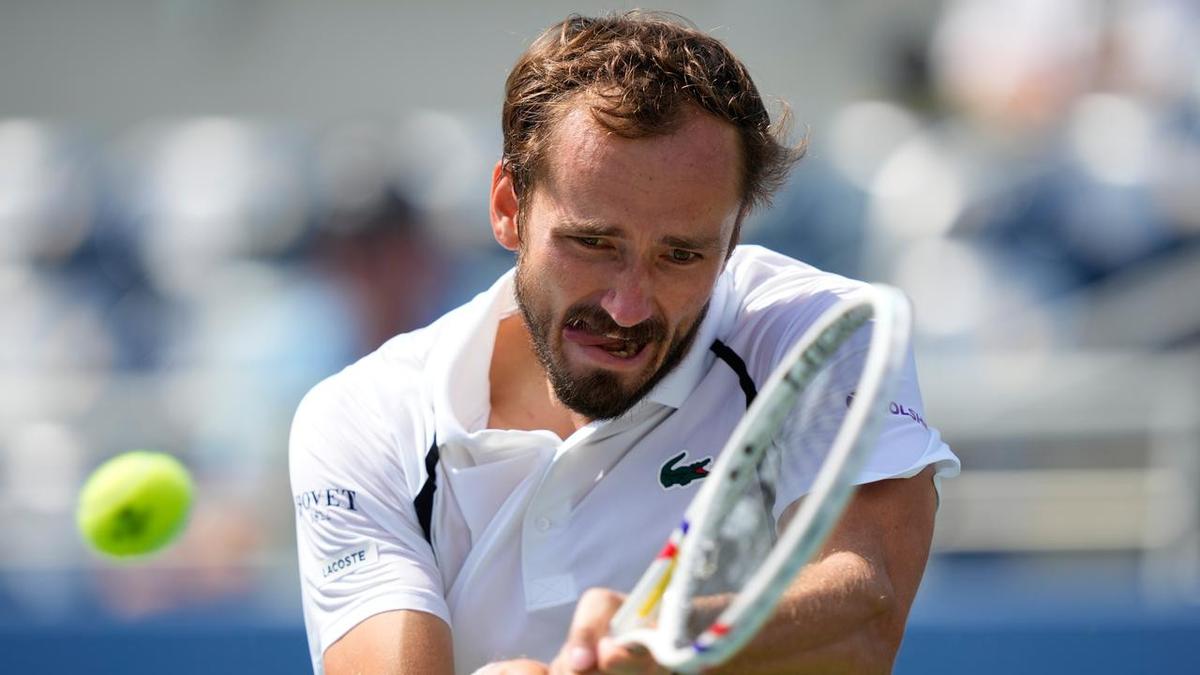Medvedev in strong form over Rinderknech at US Open