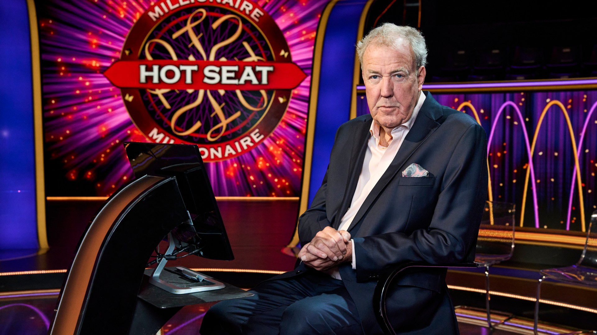 Millionaire Hot Seat contestant wins 10K on tricky language question – would you have guessed it too?