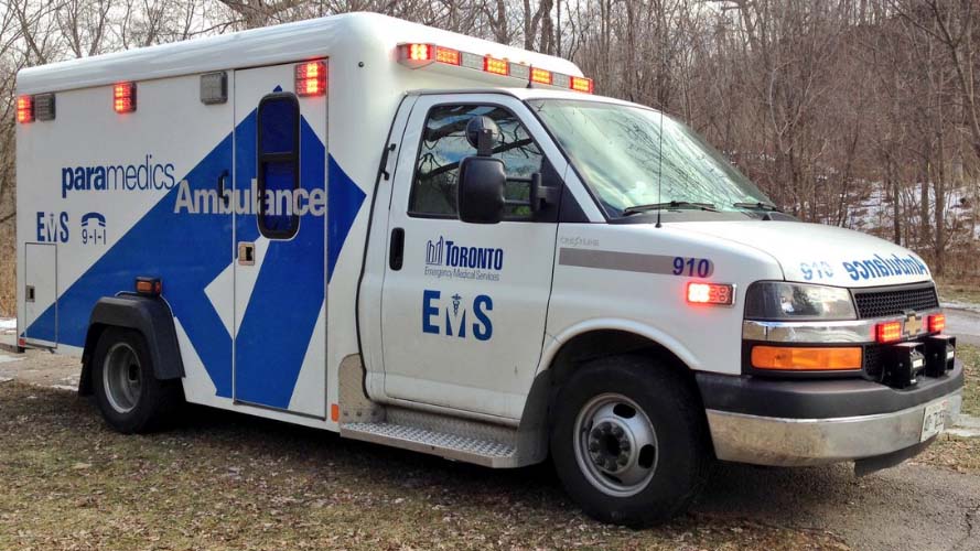 Motorcyclist critically injured in Gardiner Expressway crash