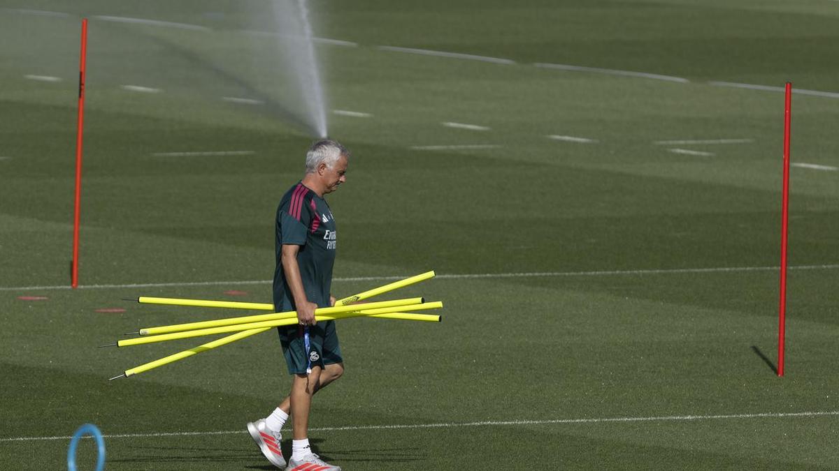 Mourinho's Real face Inter as Champions League returns