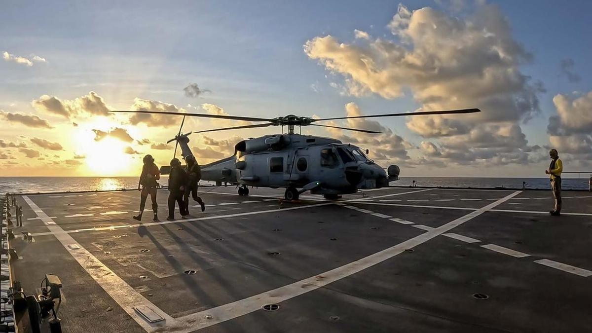 Navy rescues solo Canadian yachtsman as vessel sinks