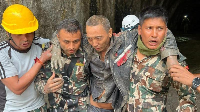 Nepal floods: Death toll climbs to nearly 1400 with 5000 missing, as two more people rescued alive