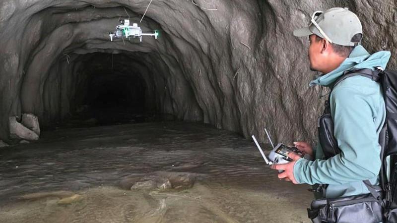 Nepal floods: Rescuers race to save 900 workers trapped in hydropower tunnels as death toll hits 1204