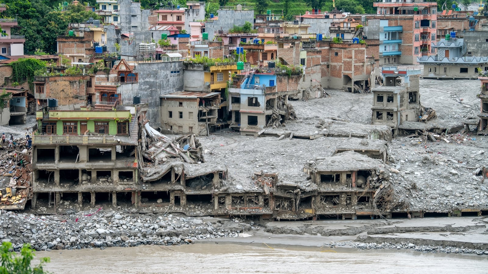 Nepal toll rises to 1,252 as rescue operations continue