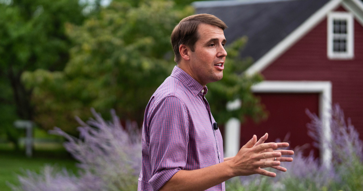 New Hampshire primaries test Trump and the left