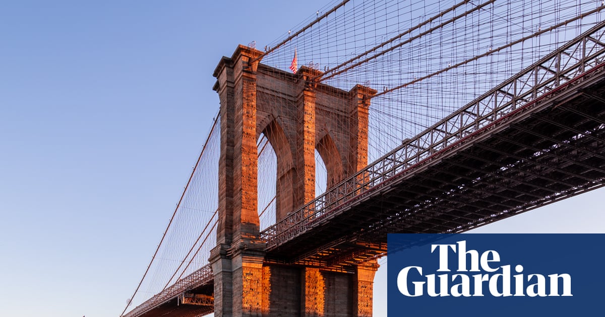 New York City police fatally shoot man who climbed up Brooklyn Bridge cables