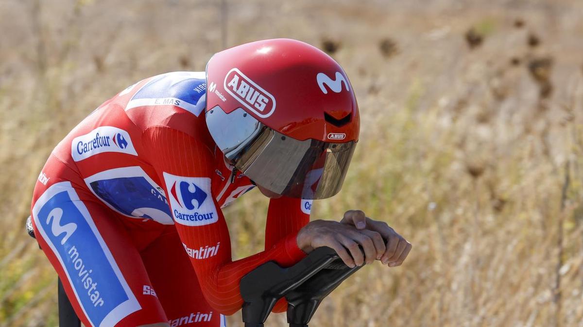 No Mas capitulation as Spanish leader keeps Vuelta lead