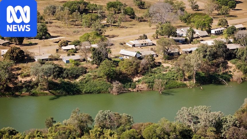 'No one told us anything': NT community without services months after floods