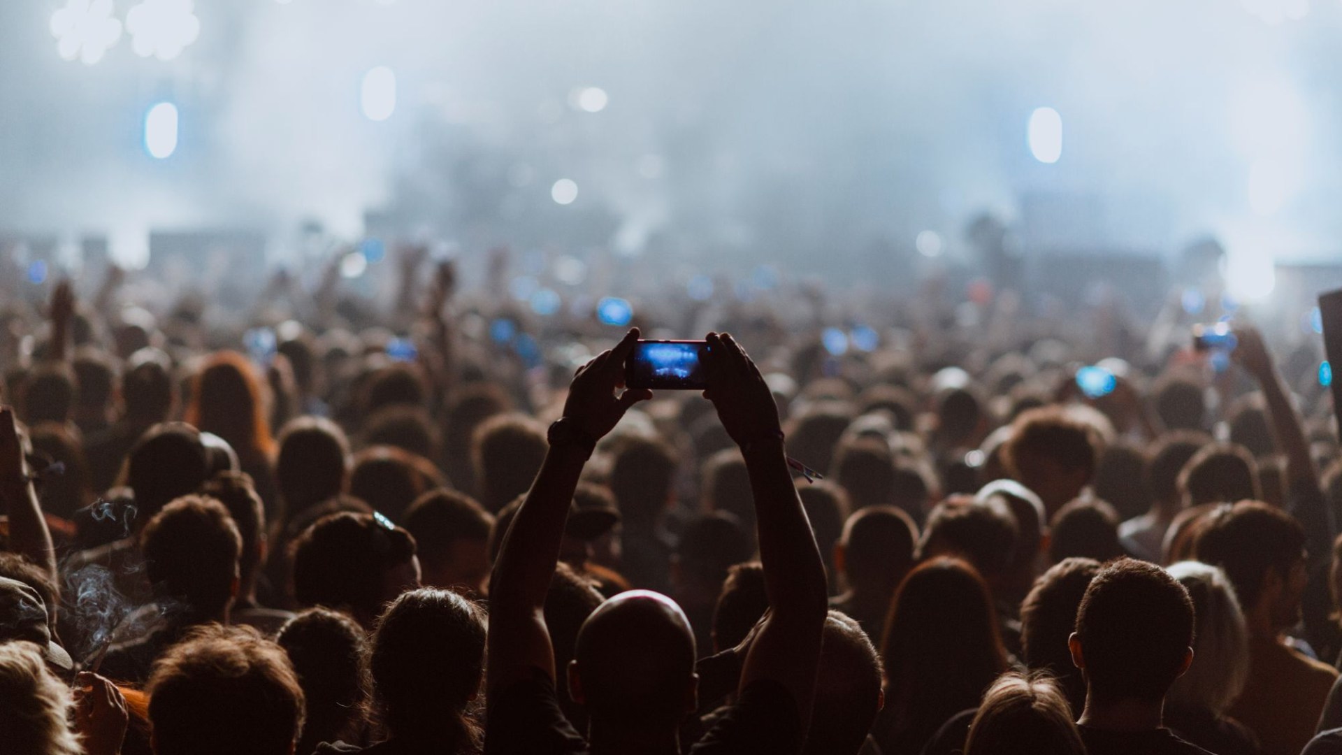 Noughties indie icons cancel gig just days before they’re due onstage with cryptic message to fans