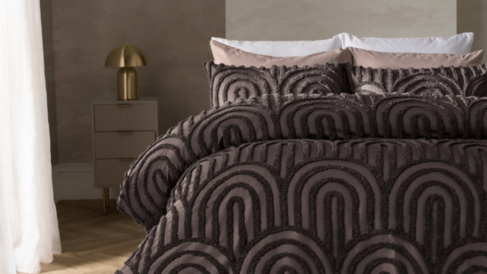 OHS’s tufted coffee bedding is the best way to add texture to your bedroom this autumn – it’s now £11