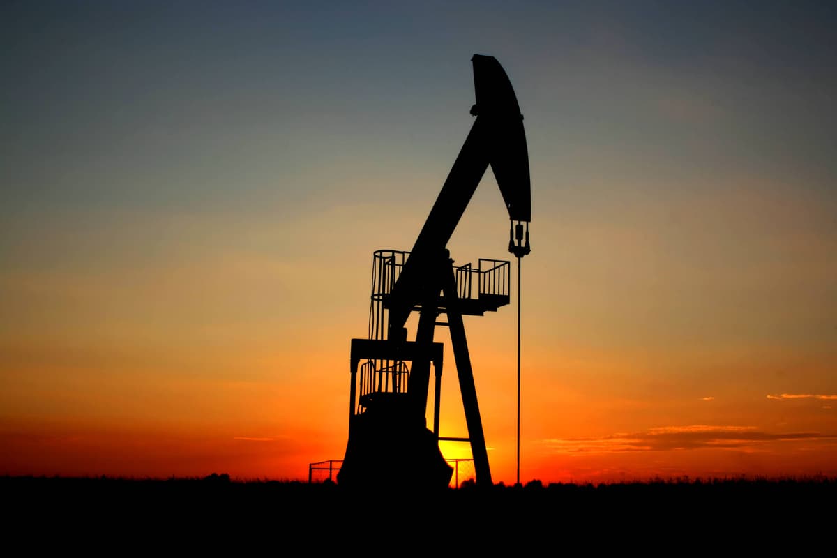 Oil and gas prices climb after Saudi Arabia closes east-west pipeline