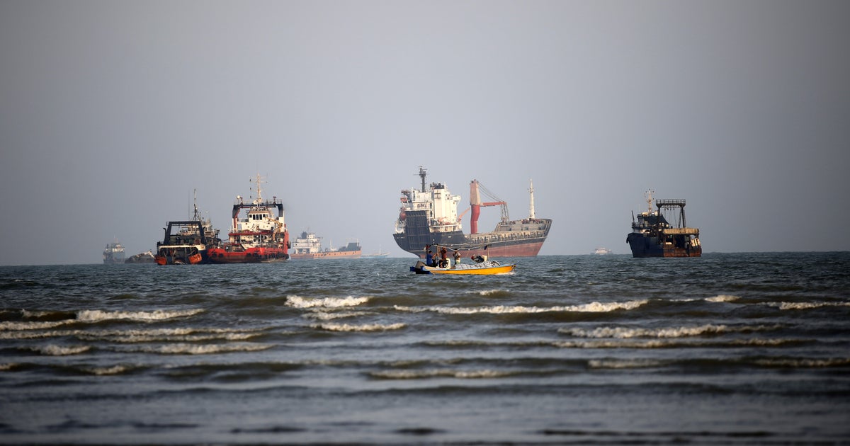Oil prices near 4-month high as Iran and Oman delay Strait of Hormuz talks