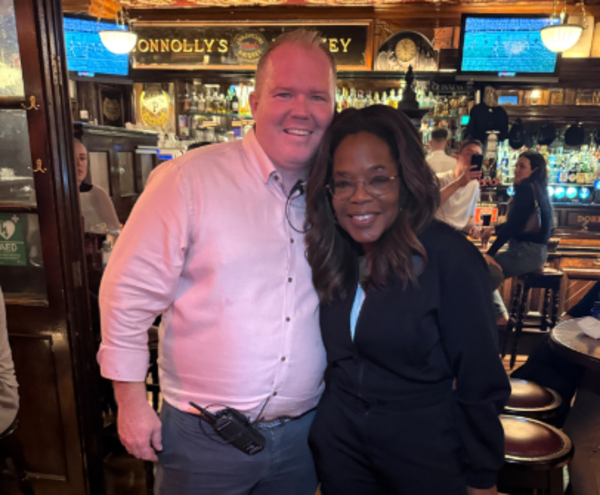 Oprah Winfrey spotted in Dublin pub: ‘Tasty food and a few scoops’
