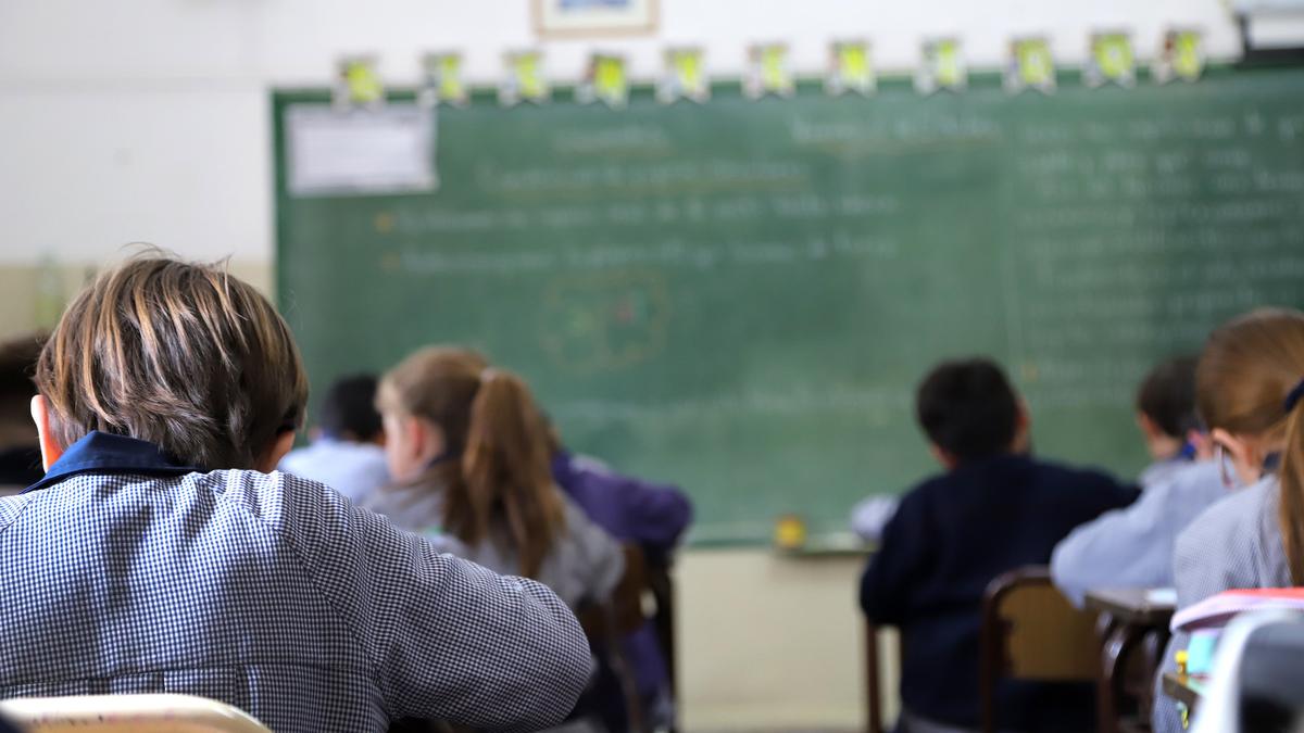 PISA survey: Australian students report noisy, disruptive science classes
