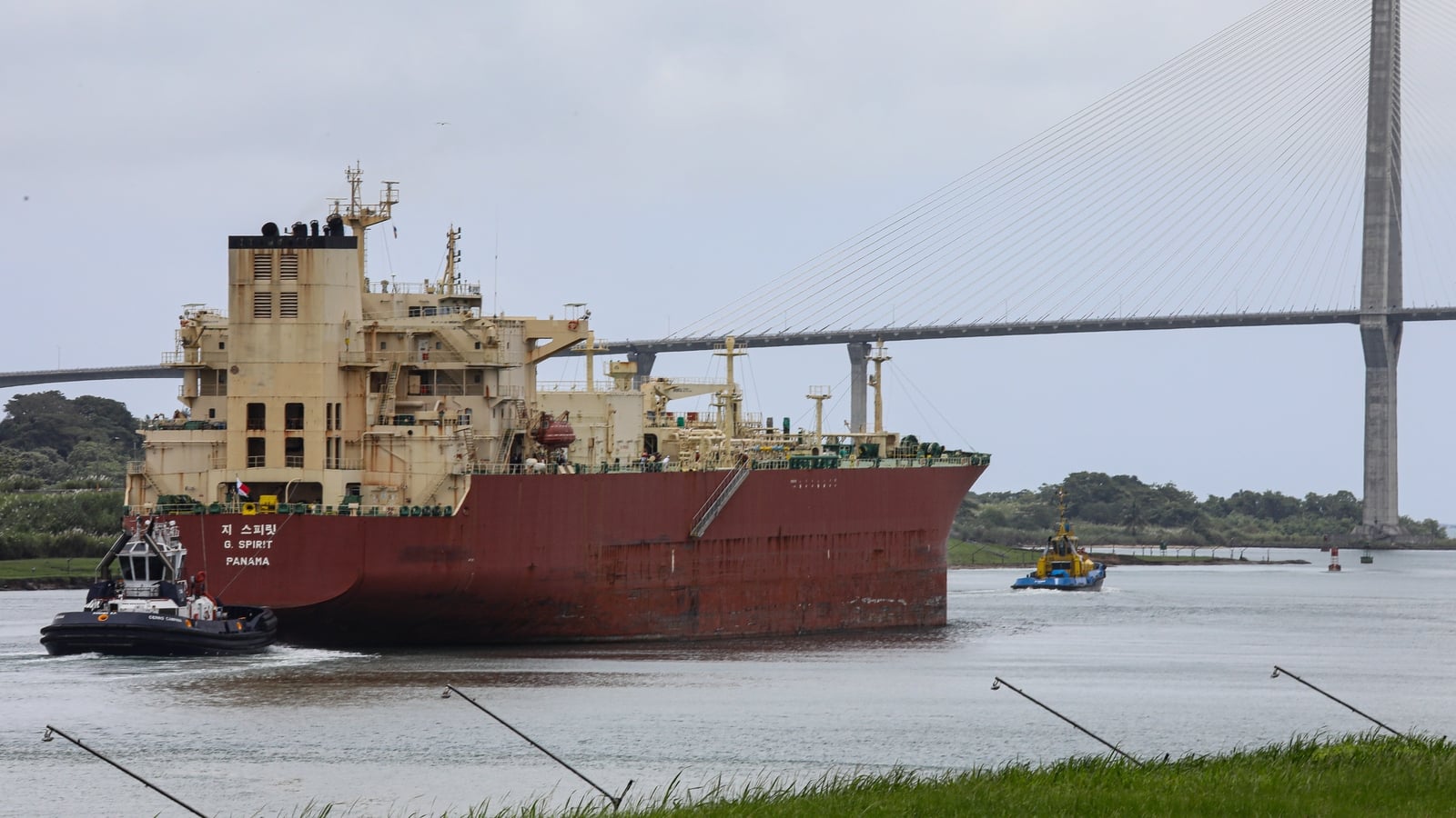 Panama Canal begins reducing crossings due to El Niño