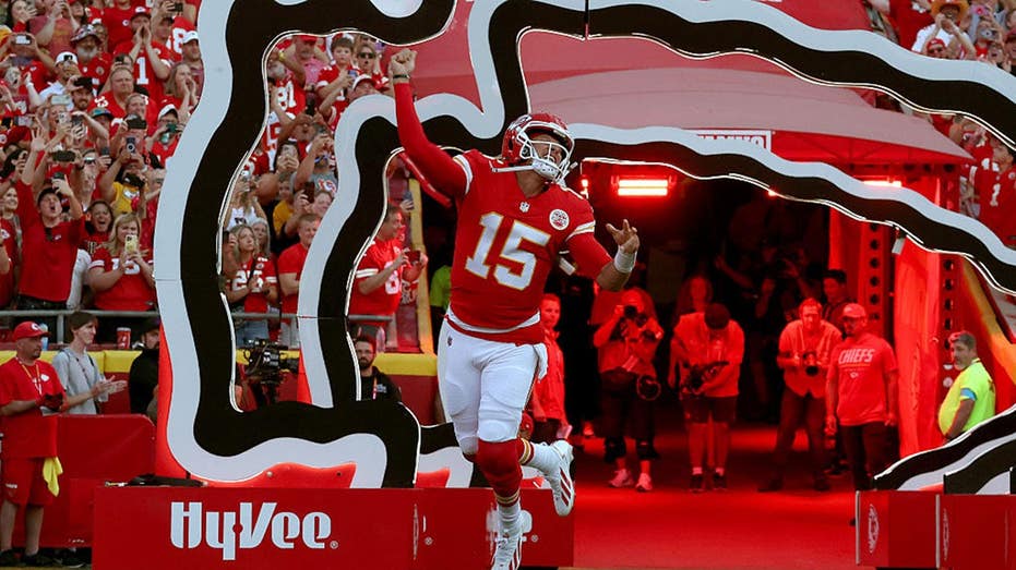 Patrick Mahomes answers troubling questions about his serious knee injury on first drive of the Chiefs season