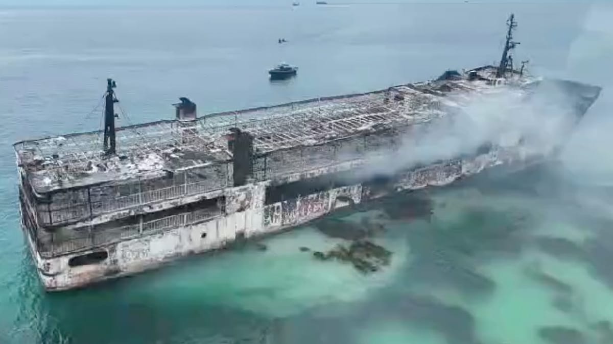 Philippines: five killed and 86 missing after fire on ferry near tourist hotspot