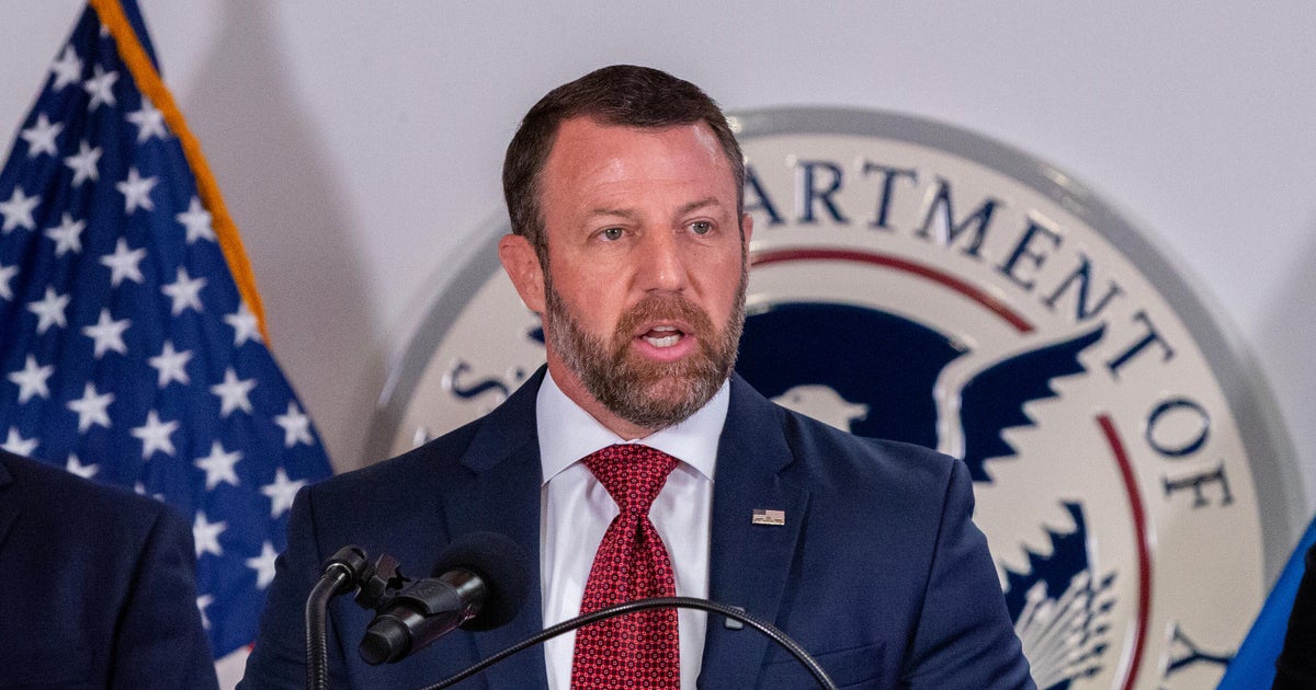 Plane carrying Mullin makes emergency landing after engine failure