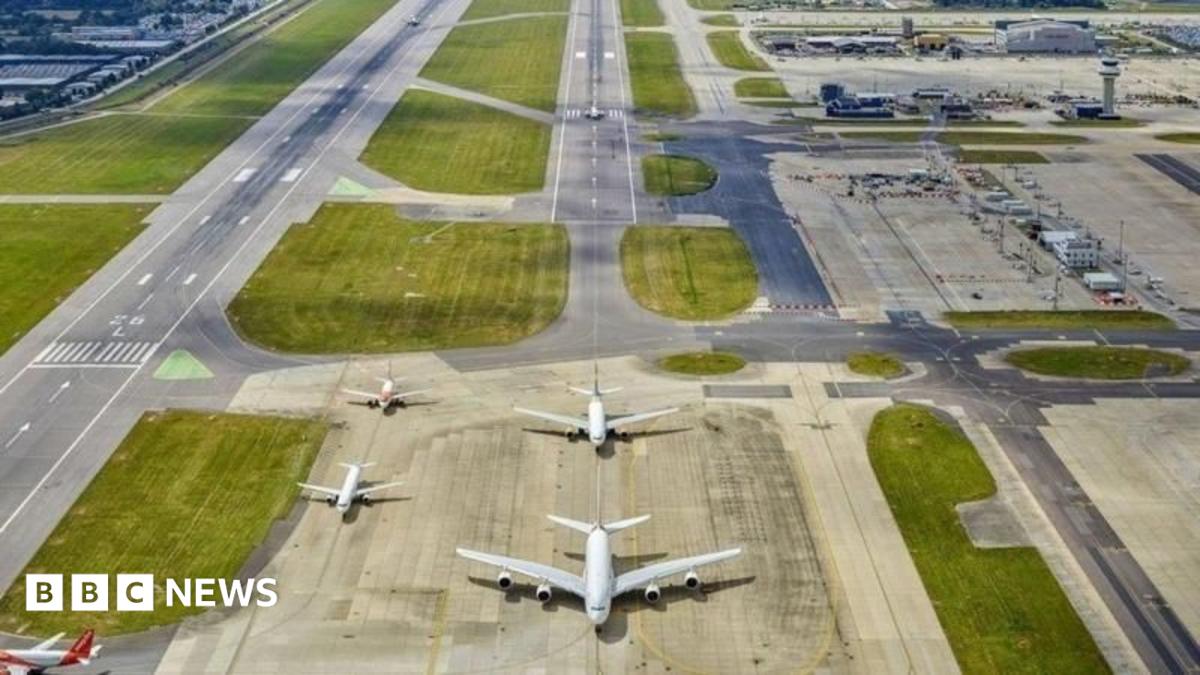 Planes grounded at Gatwick after aircraft stuck on runway