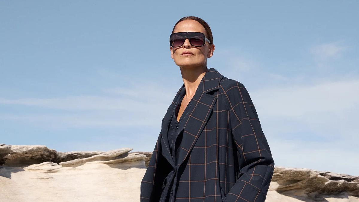Popular clothing brands Cue Clothing and Veronika Maine collapse despite improving sales