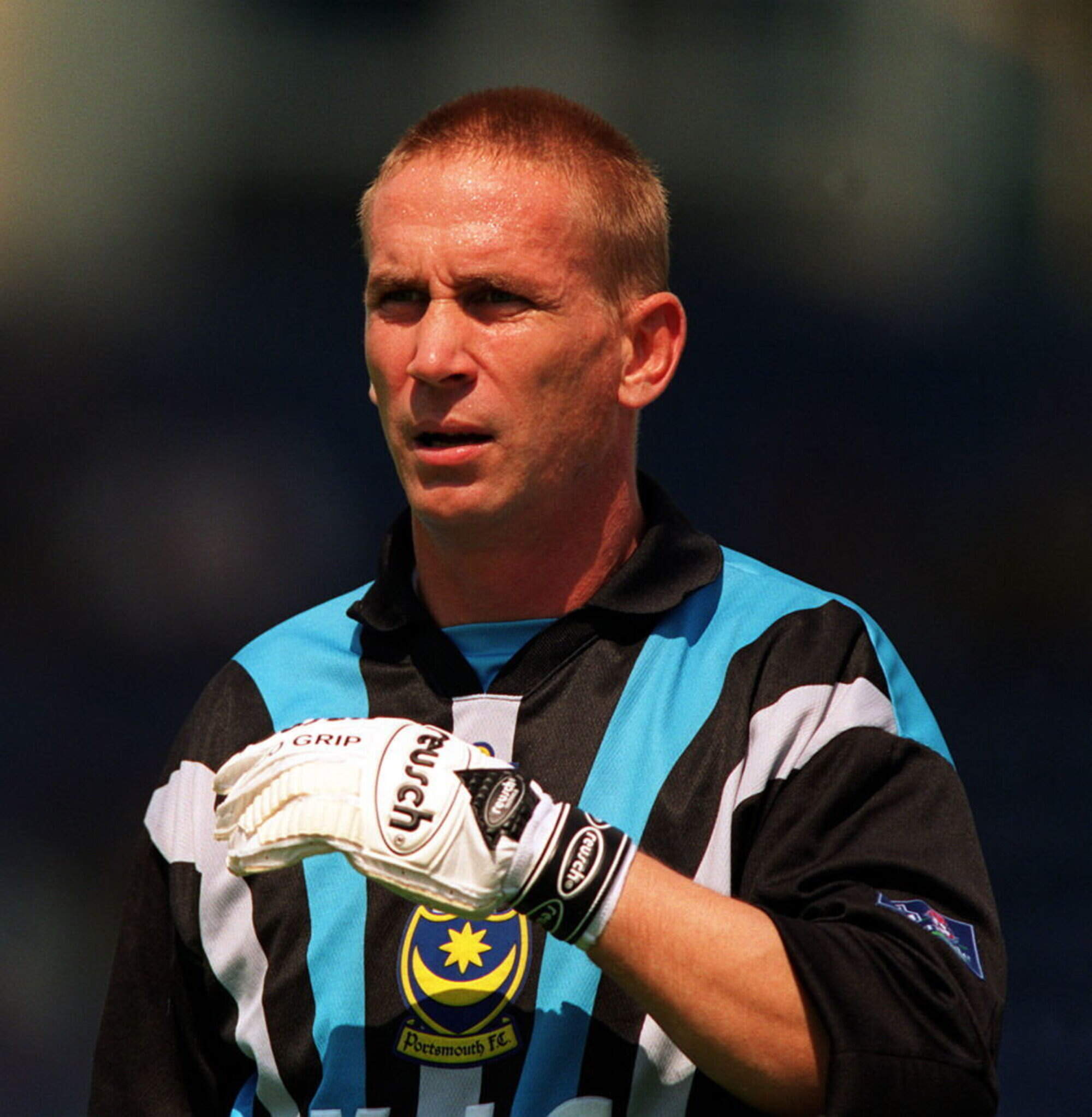 Portsmouth pay tribute to ‘club legend’ goalkeeper Alan Knight following his death, aged 65
