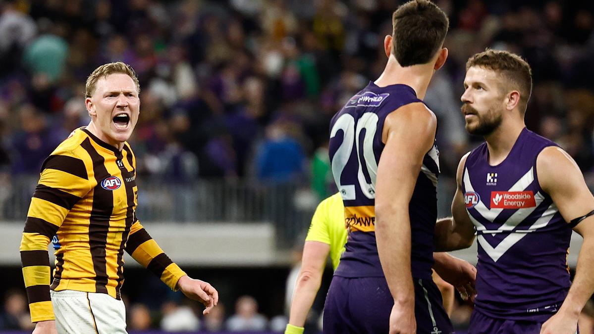 Post-match spat between Hawthorn skipper James Sicily, Fremantle Docker Pat Voss ignites AFL world
