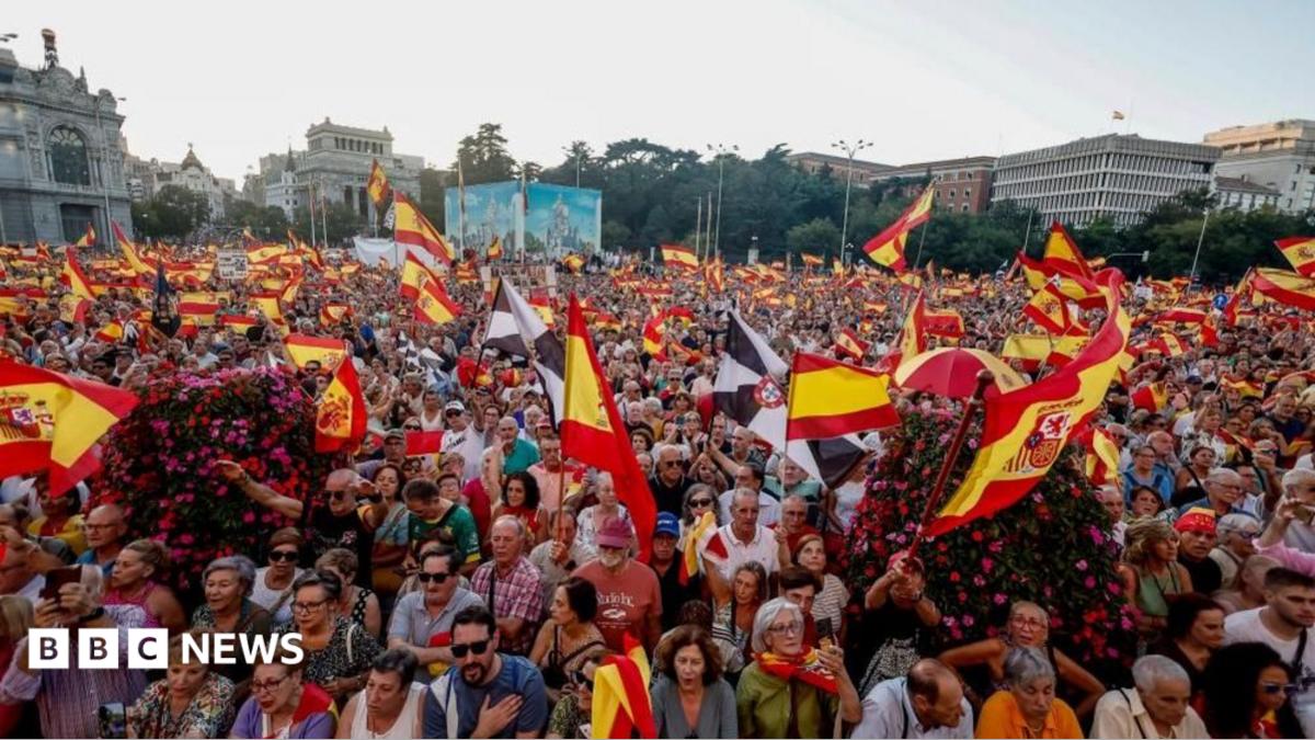 Protests in Spain over government's handling of Ceuta migrant crisis