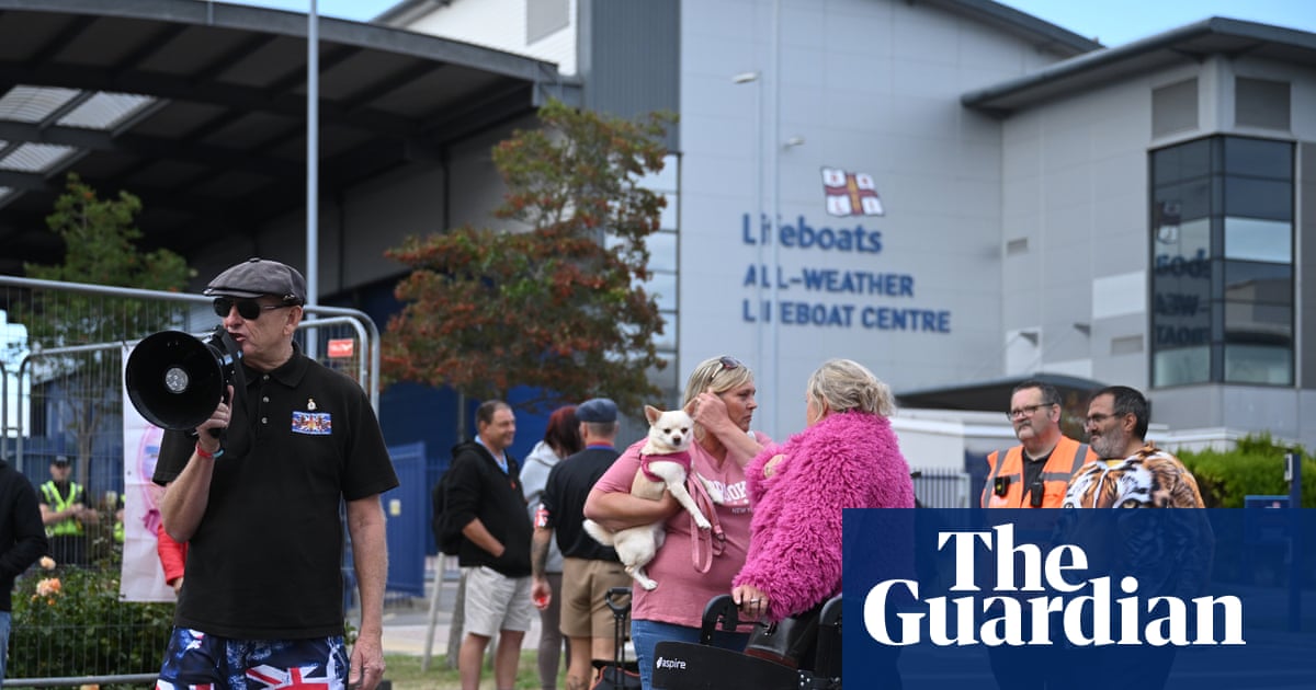 RNLI steps up security after attacks by far-right agitators over small boat rescues