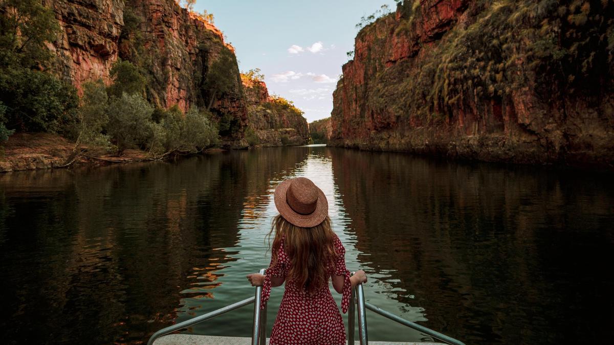 Red Centre Drive Voucher campaign offers 600 interstate travellers $500 for Central Australia trips