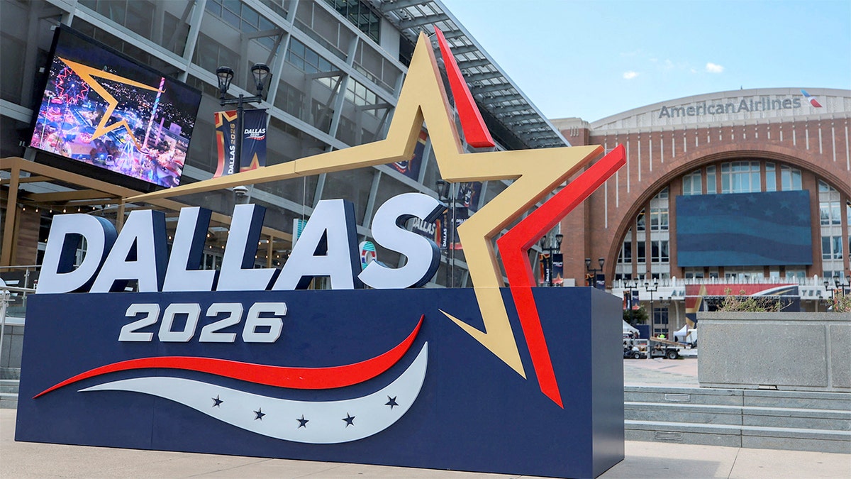 Republicans head to Dallas with one mission: Defy history and win big