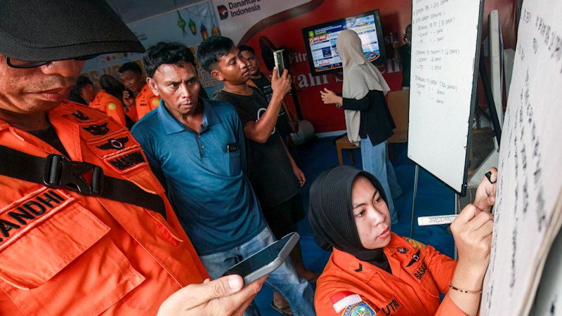 Rescuers searching for 140 people from Indonesia passenger ship