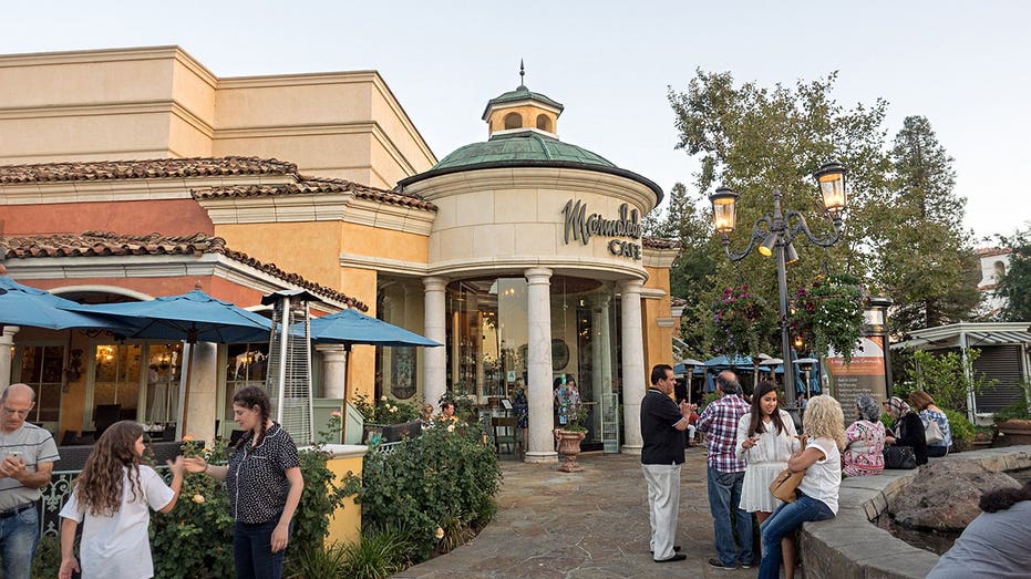 Restaurant chain once frequented by Kardashians files for bankruptcy after 36 years