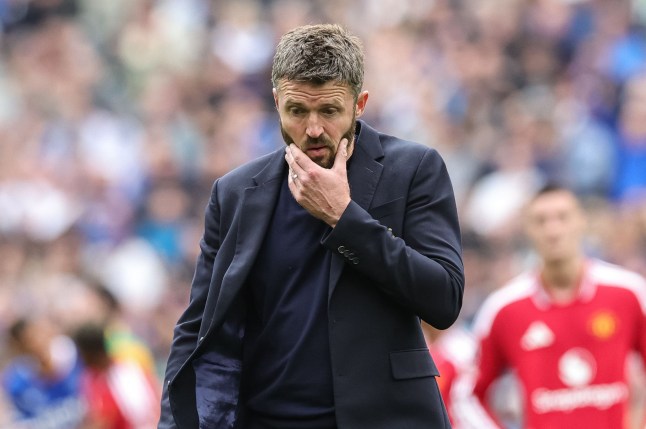 Rio Ferdinand disagrees with Michael Carrick decision after Man Utd draw with Everton