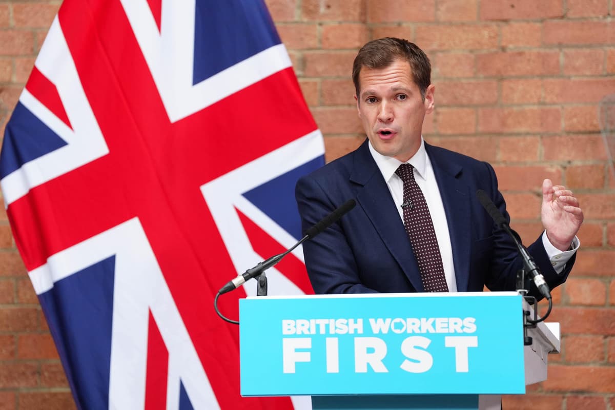 Robert Jenrick pledges tax cut amid row over Reform donations