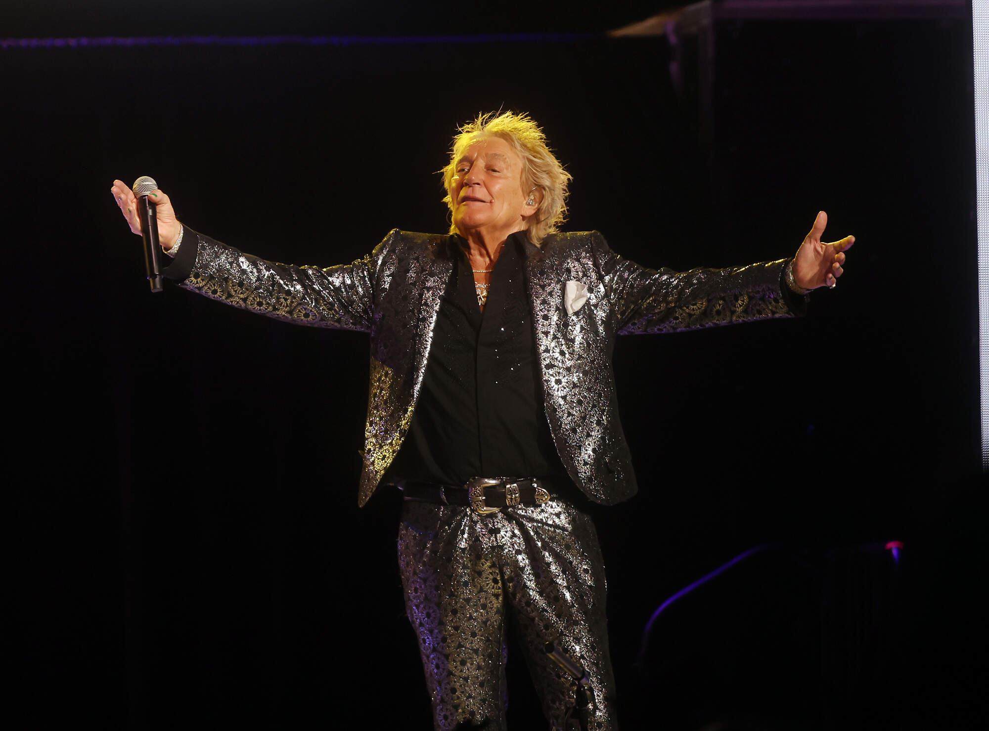 Rod Stewart will ‘come back stronger than ever’ after heart operation, wife says