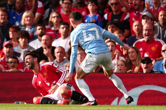 Roy Keane slams ‘daft’ Bruno Fernandes over Phil Foden red card in Manchester derby