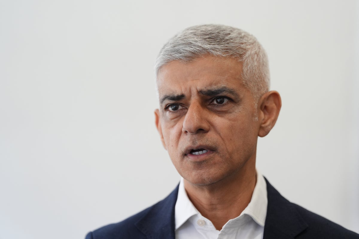Sadiq Khan says he is a victim of scammers after car tax conviction