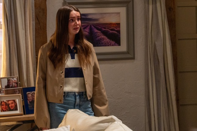 Sarah loses the upper hand in Emmerdale spoiler video as Mack fights back with smoking gun to free Charity