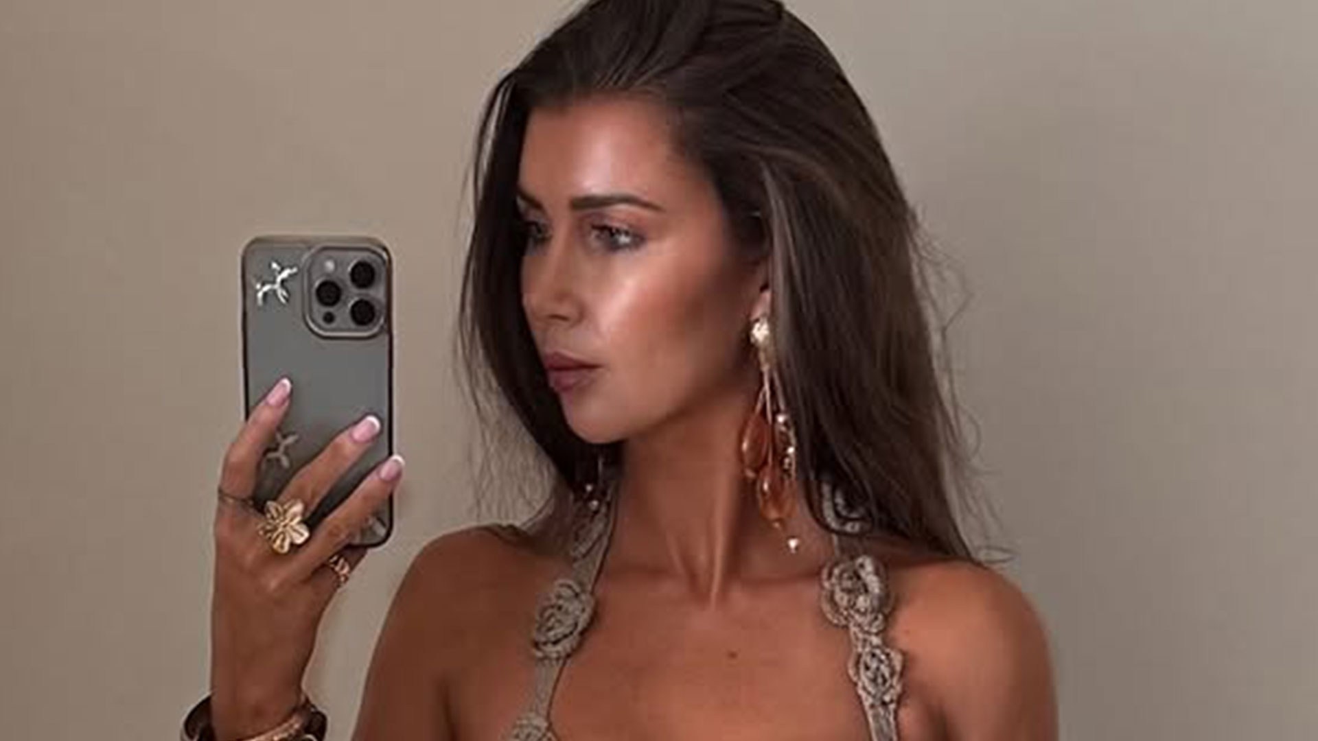 Sky Sports presenter Kate Tracey stuns in bikini as she jets off on Marbella holiday