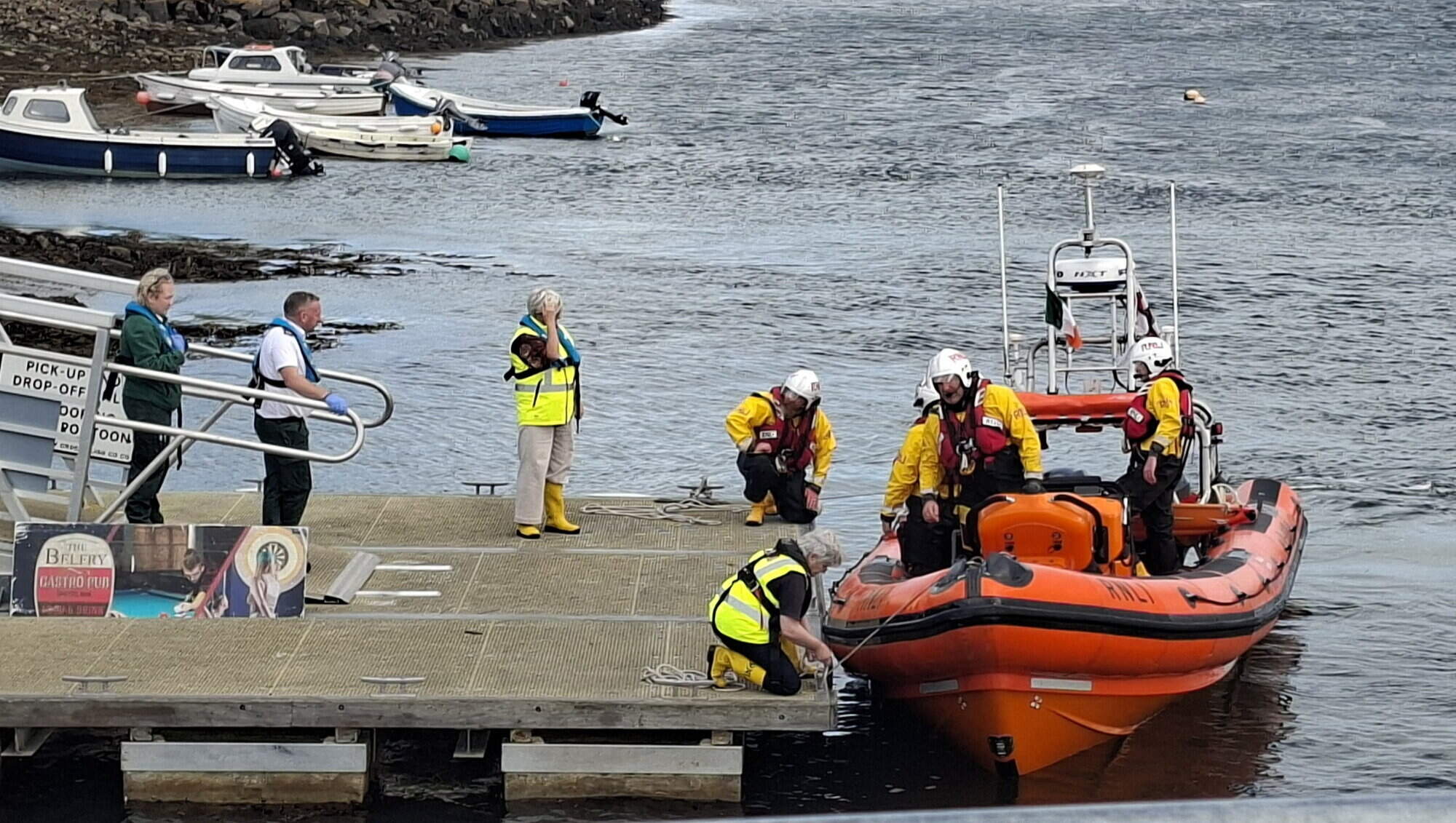 Sligo Bay RNLI evacuates casualty from Coney Island in choppy seas