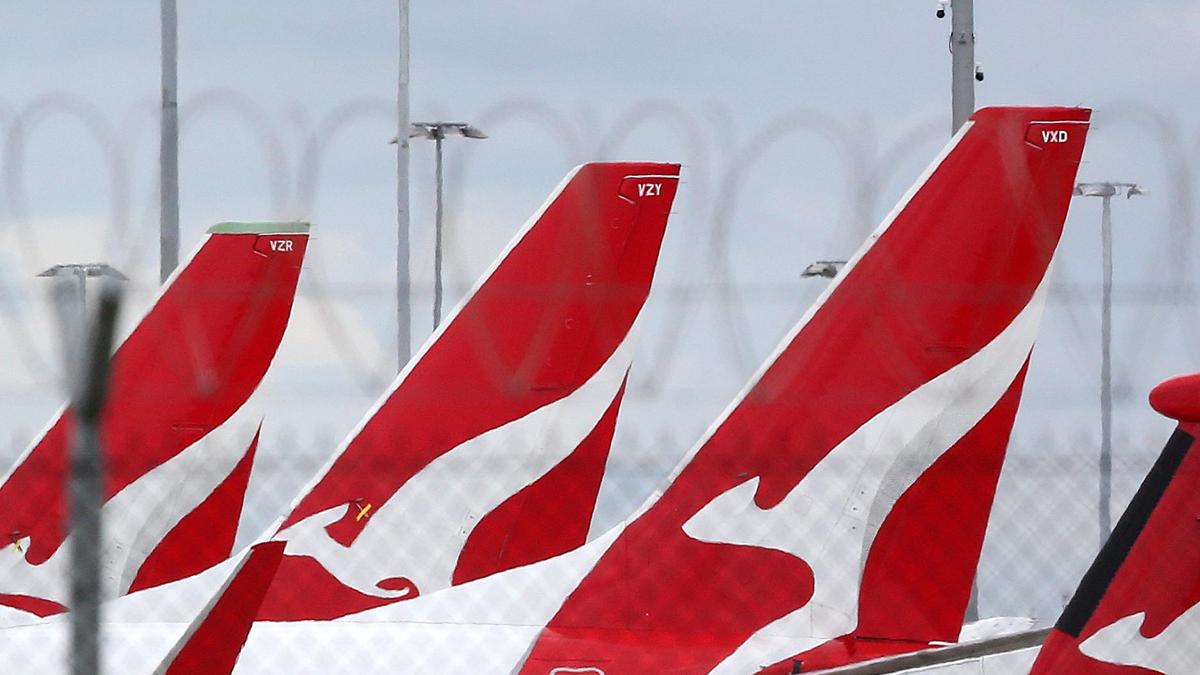 Smoke from tug vehicle forces evacuation of Qantas flight at Sydney Airport