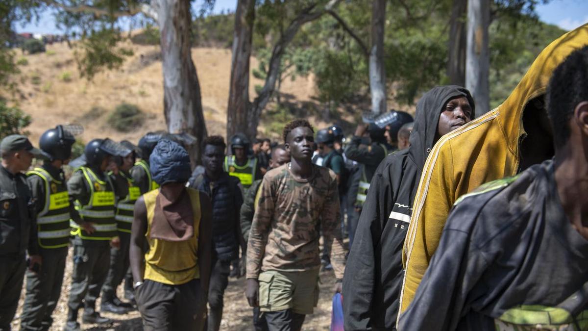 Spain spy agency warned of border breach before crisis