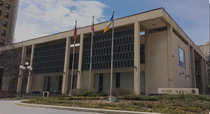 St. Boniface residents raise concerns over proposed aquatic centre