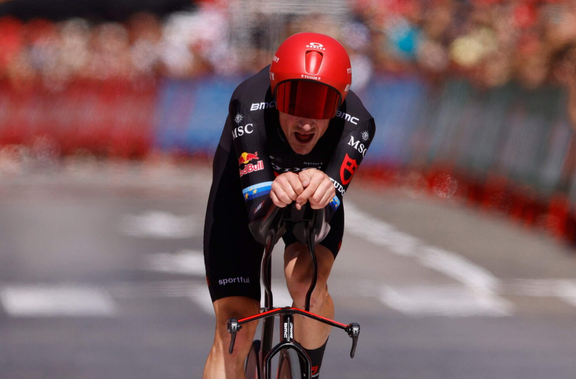 Stefan Kung wins stage 18 of La Vuelta as Enric Mas retains overall lead