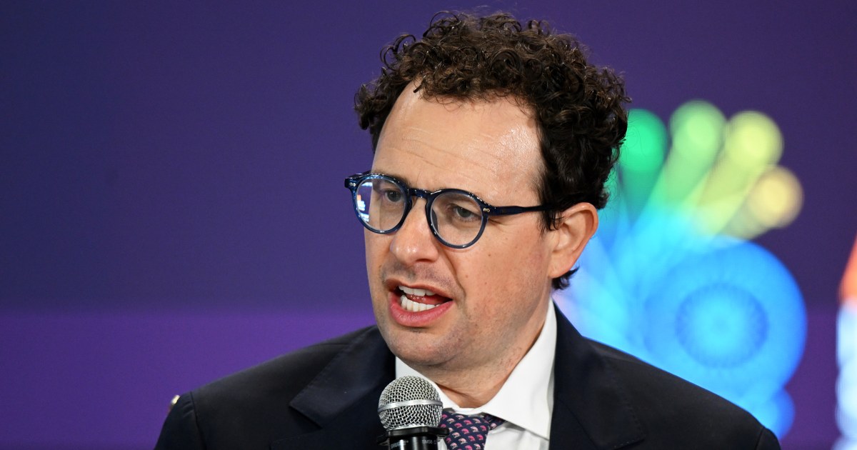 Stocks tumble after AI leaders warn that the industry should slow down