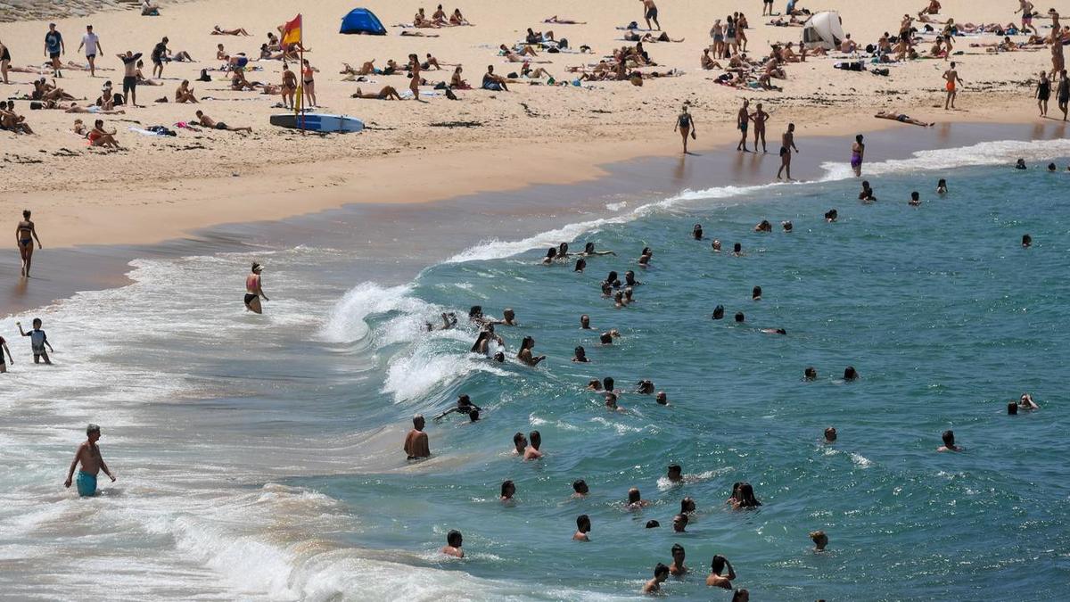 Summer heat arrives early, total fire ban in place