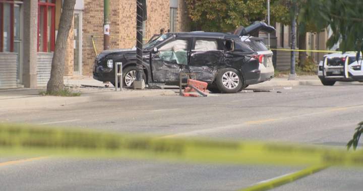 Suspect hits parked cars, involved in 2 collisions while fleeing Winnipeg police